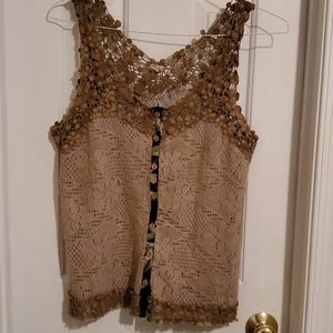 Blouse with crocheted applique